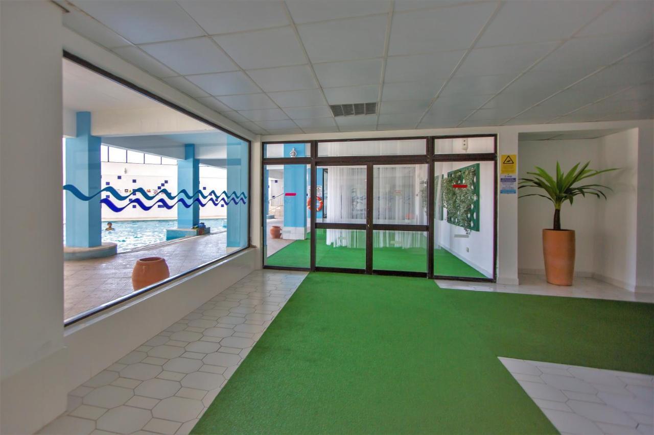 Sea View Apartment - 3 Swimming Pool & Fitness アルブフェイラ エクステリア 写真