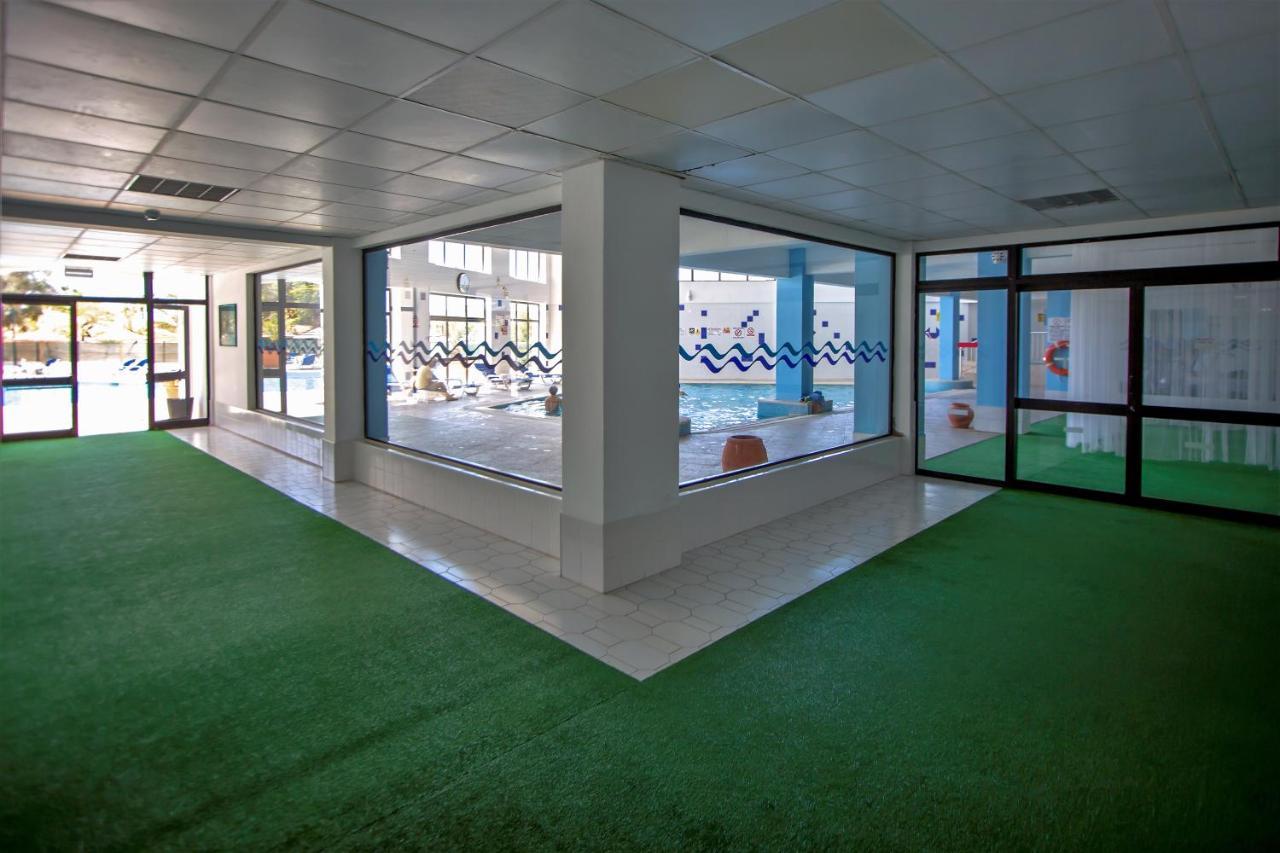 Sea View Apartment - 3 Swimming Pool & Fitness アルブフェイラ エクステリア 写真